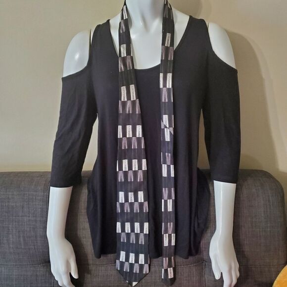 Giorgio Brutini Black, Gray, & White Silk Tie - Picture 3 of 5